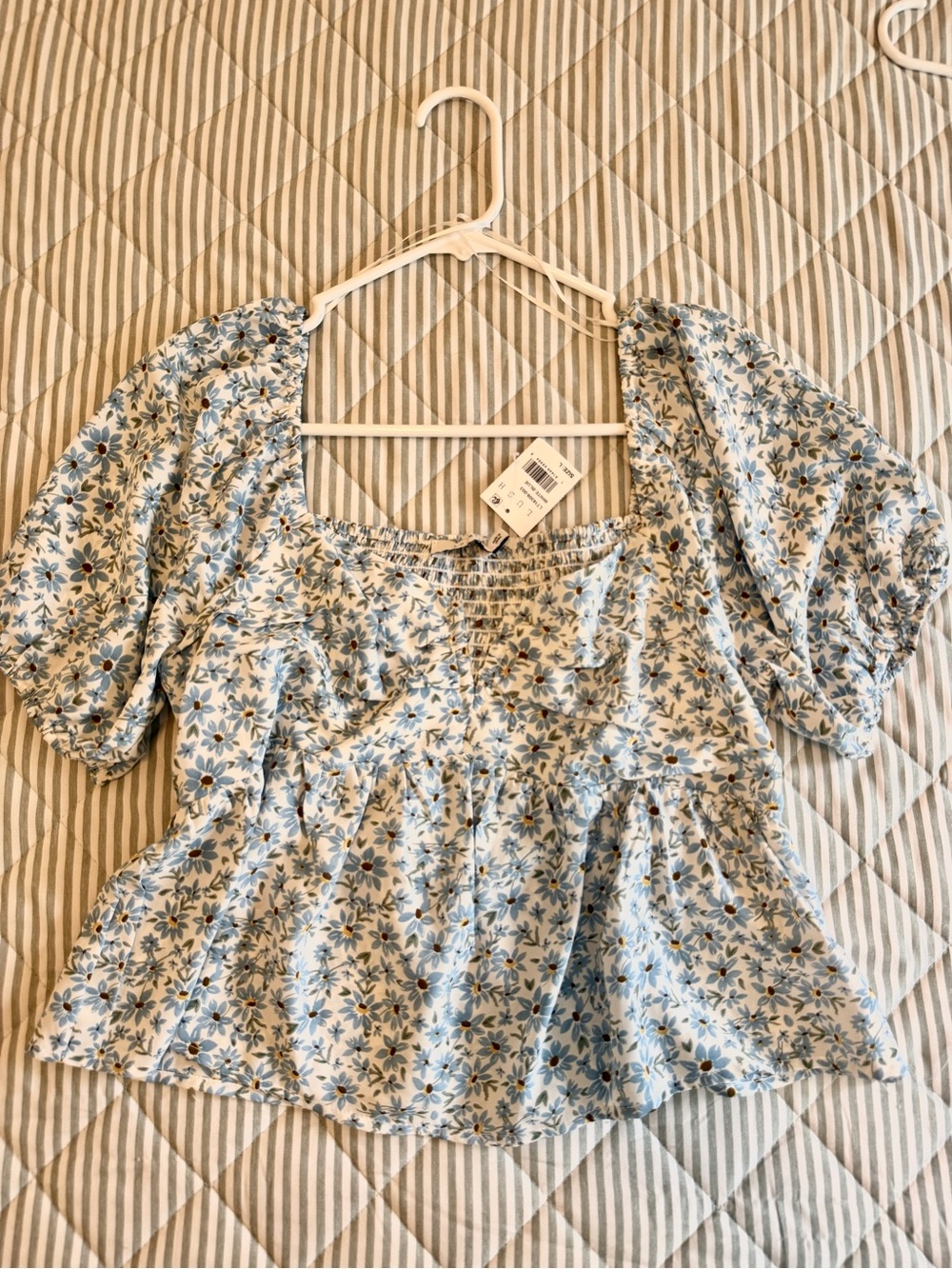 Lush Light Blue Floral Puff-Sleeve Peplum Blouse
